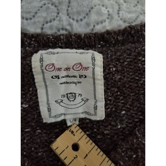 One On One V-neck Sweater Elbow Patch Size Large - Picture 3 of 5